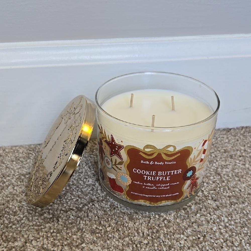 Bath & Body Works Cookie Butter Truffle Candle